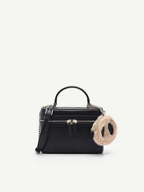 ari_boxy_shoulder_bag_1-1.webp Ari Boxy Shoulder Bag<PEDRO New