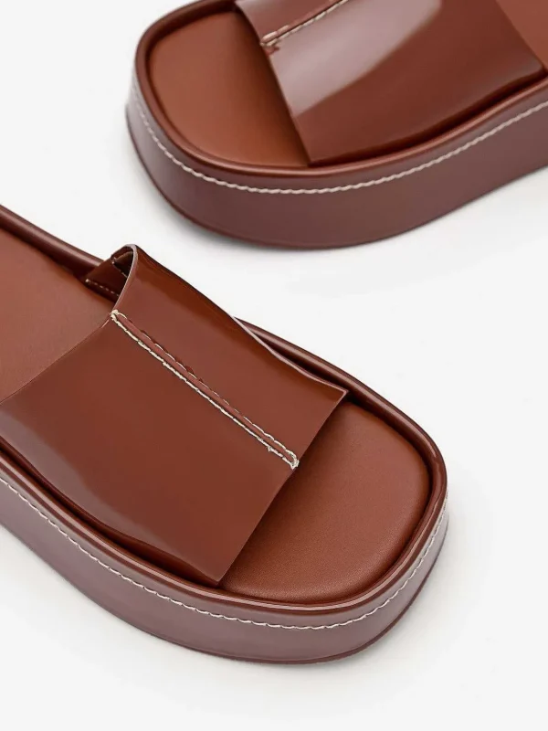 carmen_platform_sandals_3-1.webp Carmen Platform Sandals<PEDRO Store