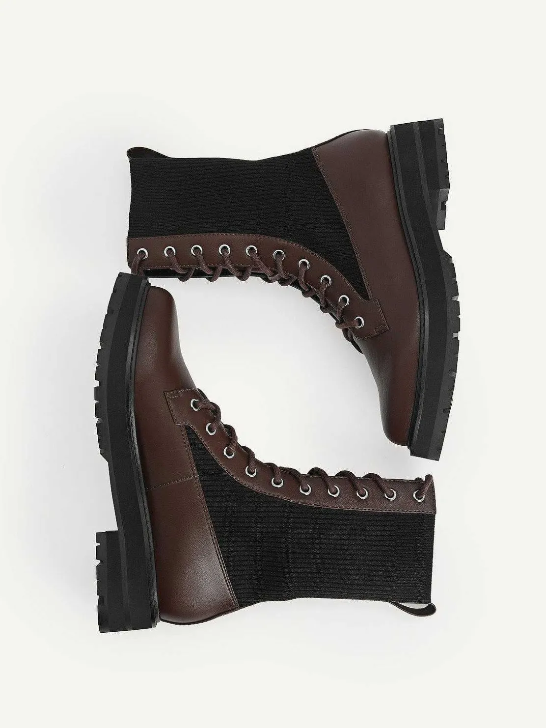 chunky_laceup_boots_0.webp Chunky Lace-Up Boots<PEDRO Clearance