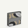 embossed_leather_bifold_f_3-2.webp Embossed Leather Bi-Fold Flip Wallet<PEDRO Hot