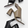 Este Leather Heel Sandals<PEDRO Hot