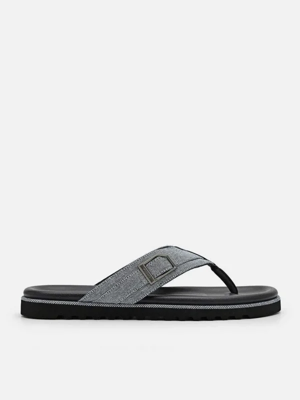 ezra_fabric_thong_sandals_4.webp Ezra Fabric Thong Sandals<PEDRO Online