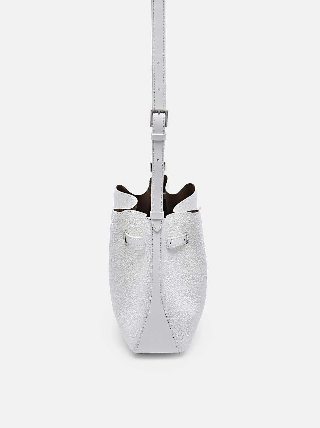 helix_leather_bucket_bag_0.webp Helix Leather Bucket Bag<PEDRO Store