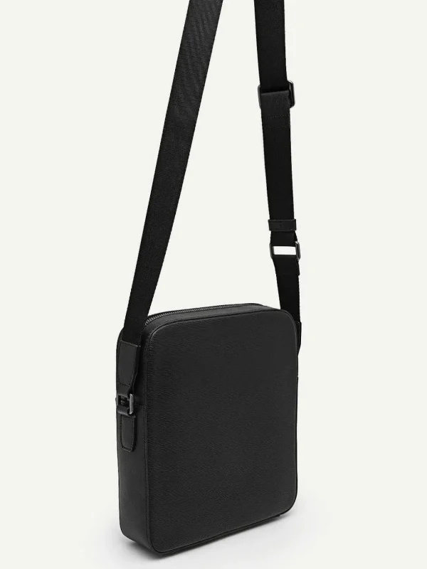 henry_leather_sling_bag_2-1.webp Henry Leather Sling Bag<PEDRO Outlet