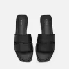 iza_flat_sandals_3-2.webp Iza Flat Sandals<PEDRO Discount