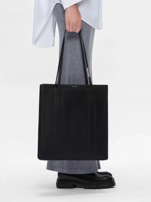 izzie_tote_bag_4-2.webp Izzie Tote Bag<PEDRO Online