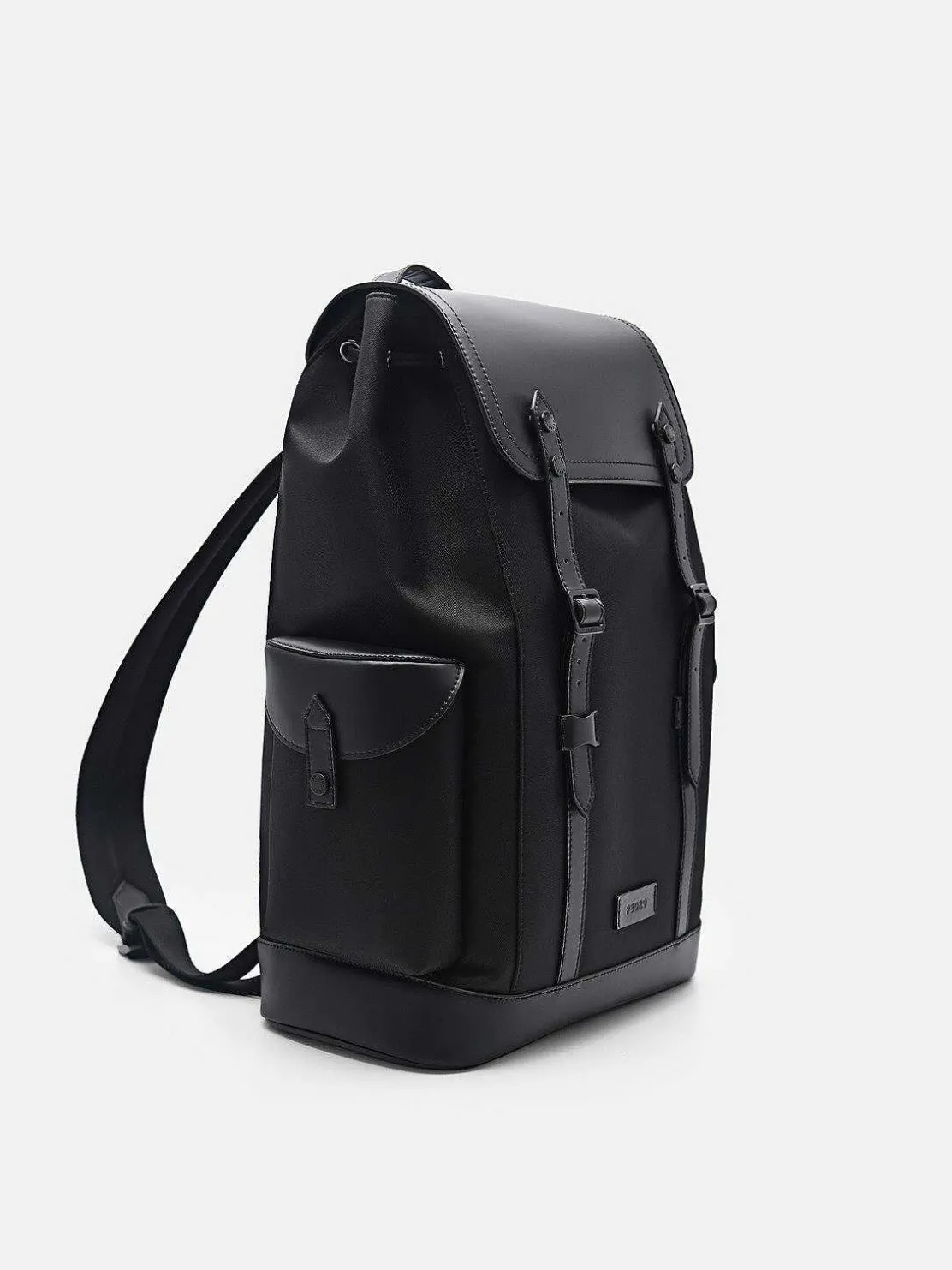 jones_nylon_backpack_0.webp Jones Nylon Backpack<PEDRO Fashion