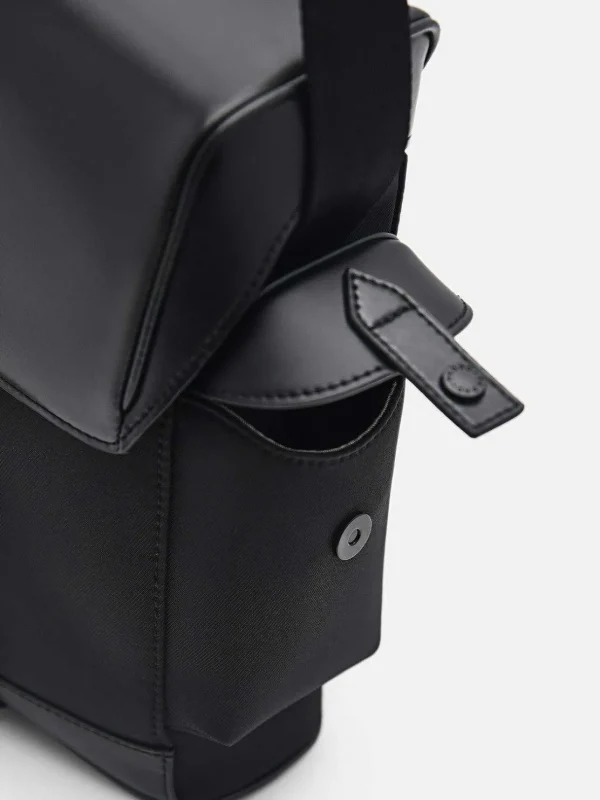 jones_nylon_messenger_bag_6.webp Jones Nylon Messenger Bag<PEDRO Best Sale