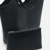 large_elle_tote_bag_7.webp Large Elle Tote Bag<PEDRO Store