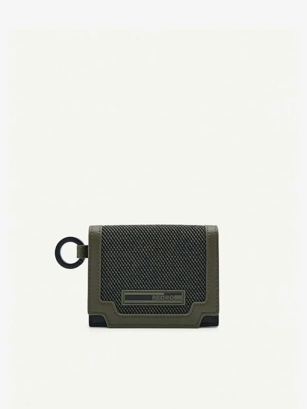 leather_bifold_card_holde_0-5.webp Leather Bi-Fold Card Holder With Key Ring<PEDRO Online