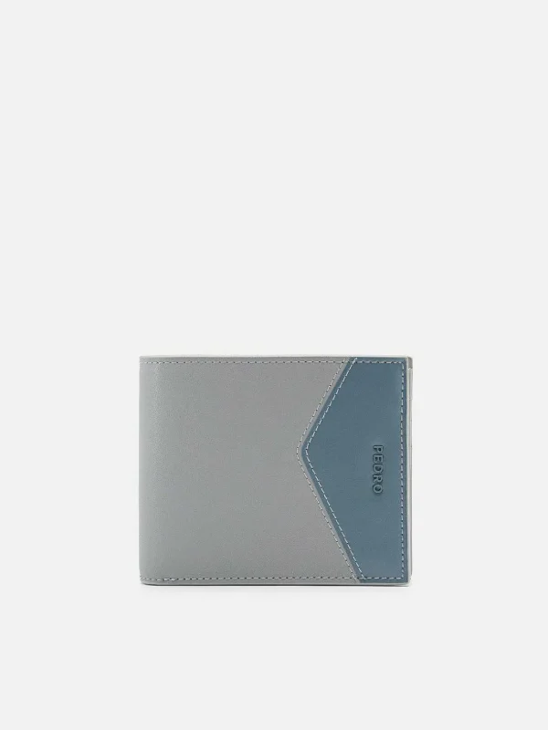 leather_bifold_flip_walle_0.webp Leather Bi-Fold Flip Wallet<PEDRO Best Sale