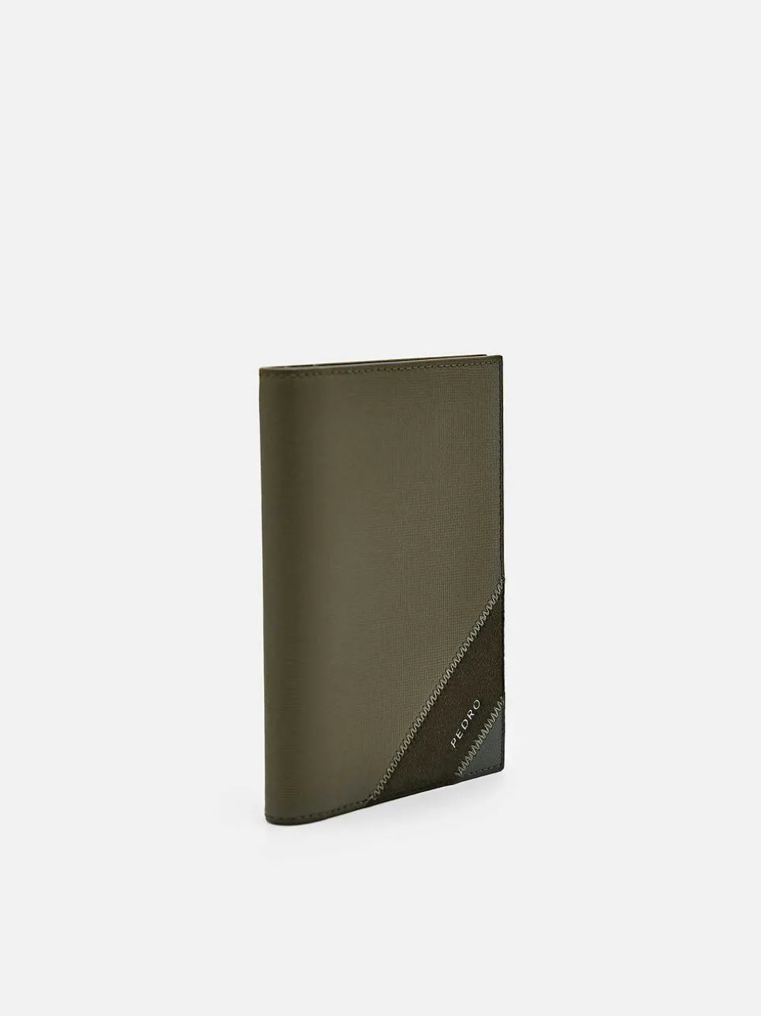 leather_bifold_passport_h_0.webp Leather Bi-Fold Passport Holder<PEDRO Cheap