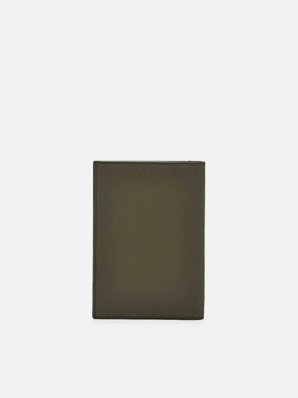 leather_bifold_passport_h_2.webp Leather Bi-Fold Passport Holder<PEDRO Cheap
