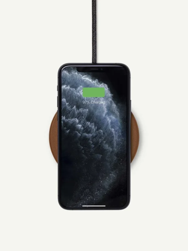 leather_drop_wireless_cha_2.webp Leather Drop Wireless Charger<PEDRO Fashion