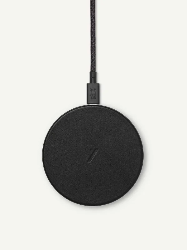 leather_drop_wireless_cha_4-1.webp Leather Drop Wireless Charger<PEDRO Online