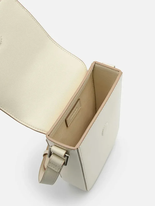 leather_phone_pouch_4-1.webp Leather Phone Pouch<PEDRO Shop