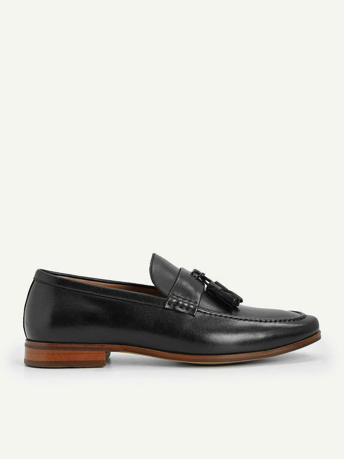 leather_tasselled_loafers_0-1.webp Leather Tasselled Loafers<PEDRO New