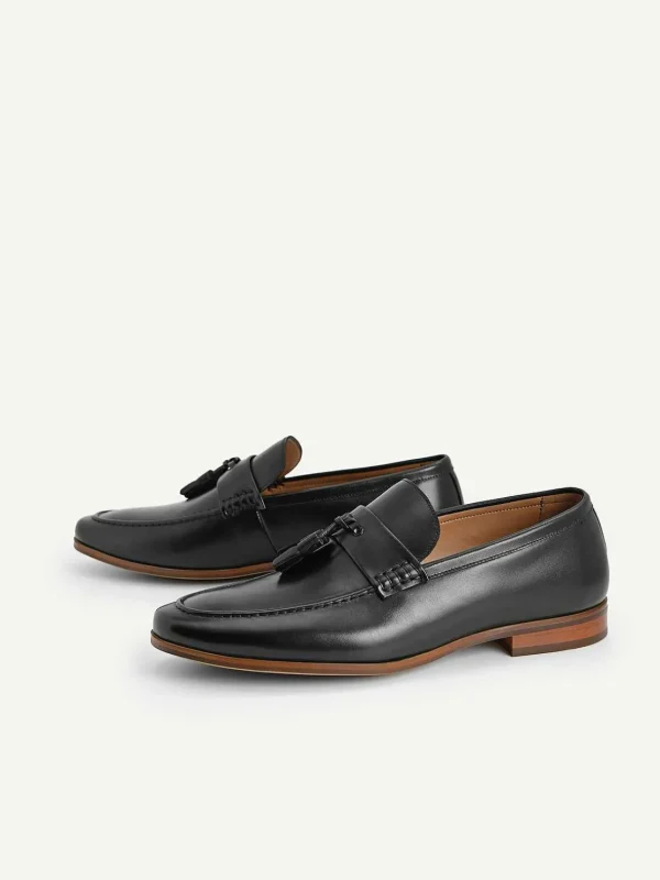 leather_tasselled_loafers_2-1.webp Leather Tasselled Loafers<PEDRO New