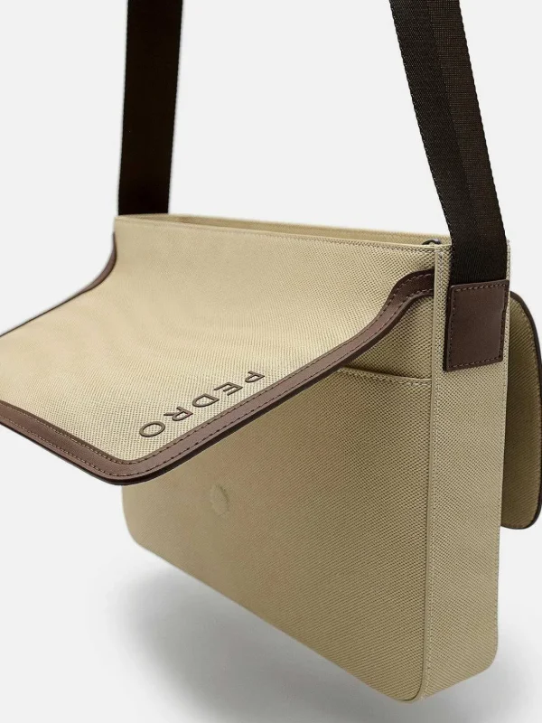 mitchell_messenger_bag_5.webp Mitchell Messenger Bag<PEDRO Best