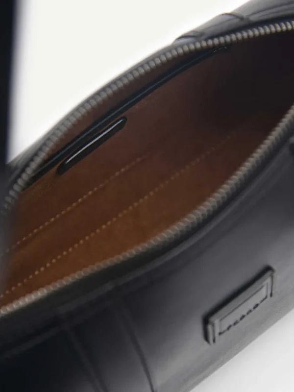 monochrome_crossbody_bag_8.webp Monochrome Crossbody Bag<PEDRO Outlet
