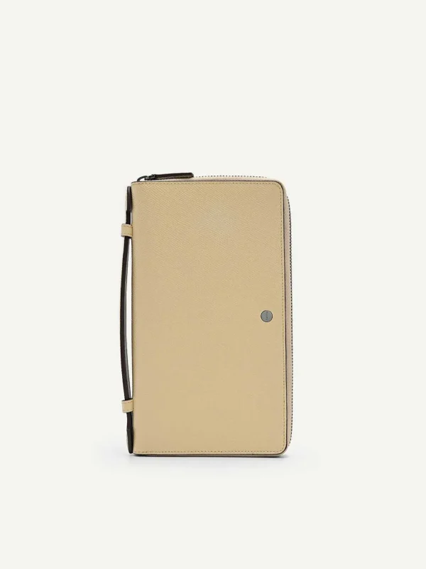 oliver_leather_travel_org_2.webp Oliver Leather Travel Organiser<PEDRO Clearance