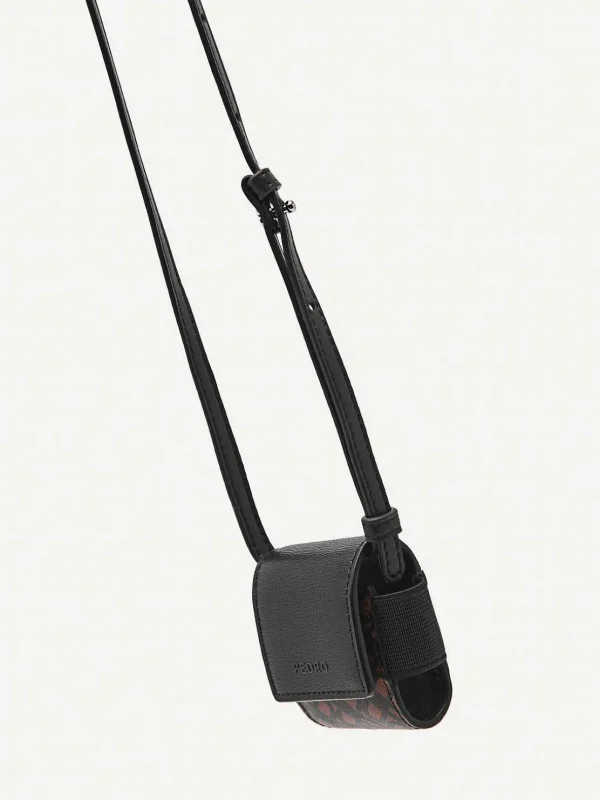 pedro_icon_leather_airpod_2-3.webp Icon Leather Airpod Case<PEDRO Sale