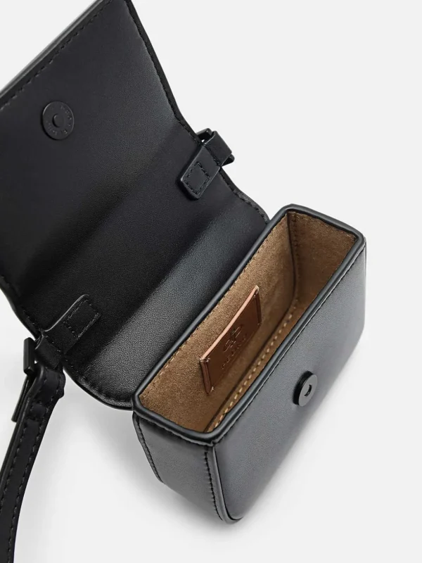pedro_icon_leather_sling__3-3.webp Icon Leather Sling Pouch<PEDRO Best Sale