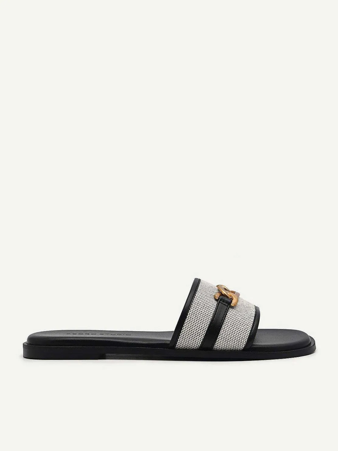 pedro_studio_jeanne_flats_0-2.webp Studio Jeanne Flats<PEDRO Store