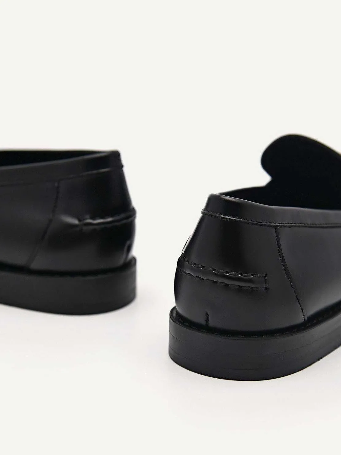 pedro_studio_jeanne_leath_0-1.webp Studio Jeanne Leather Loafers<PEDRO Outlet