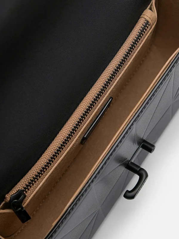 pedro_studio_kate_leather_5-1.webp Studio Kate Leather Shoulder Bag<PEDRO Shop