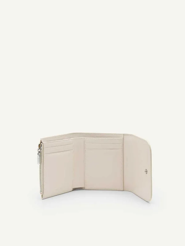 pedro_studio_leather_trif_1-2.webp Studio Leather Tri-Fold Wallet<PEDRO Fashion