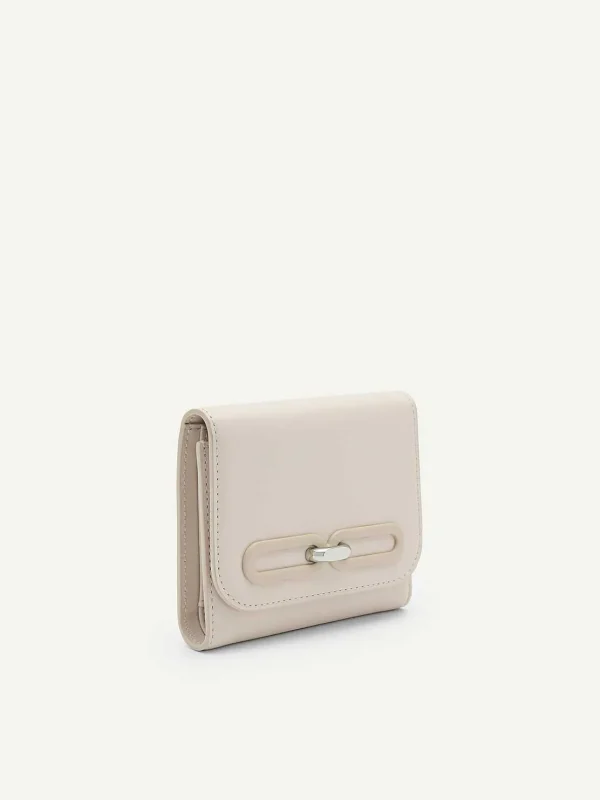 pedro_studio_leather_trif_2-2.webp Studio Leather Tri-Fold Wallet<PEDRO Fashion