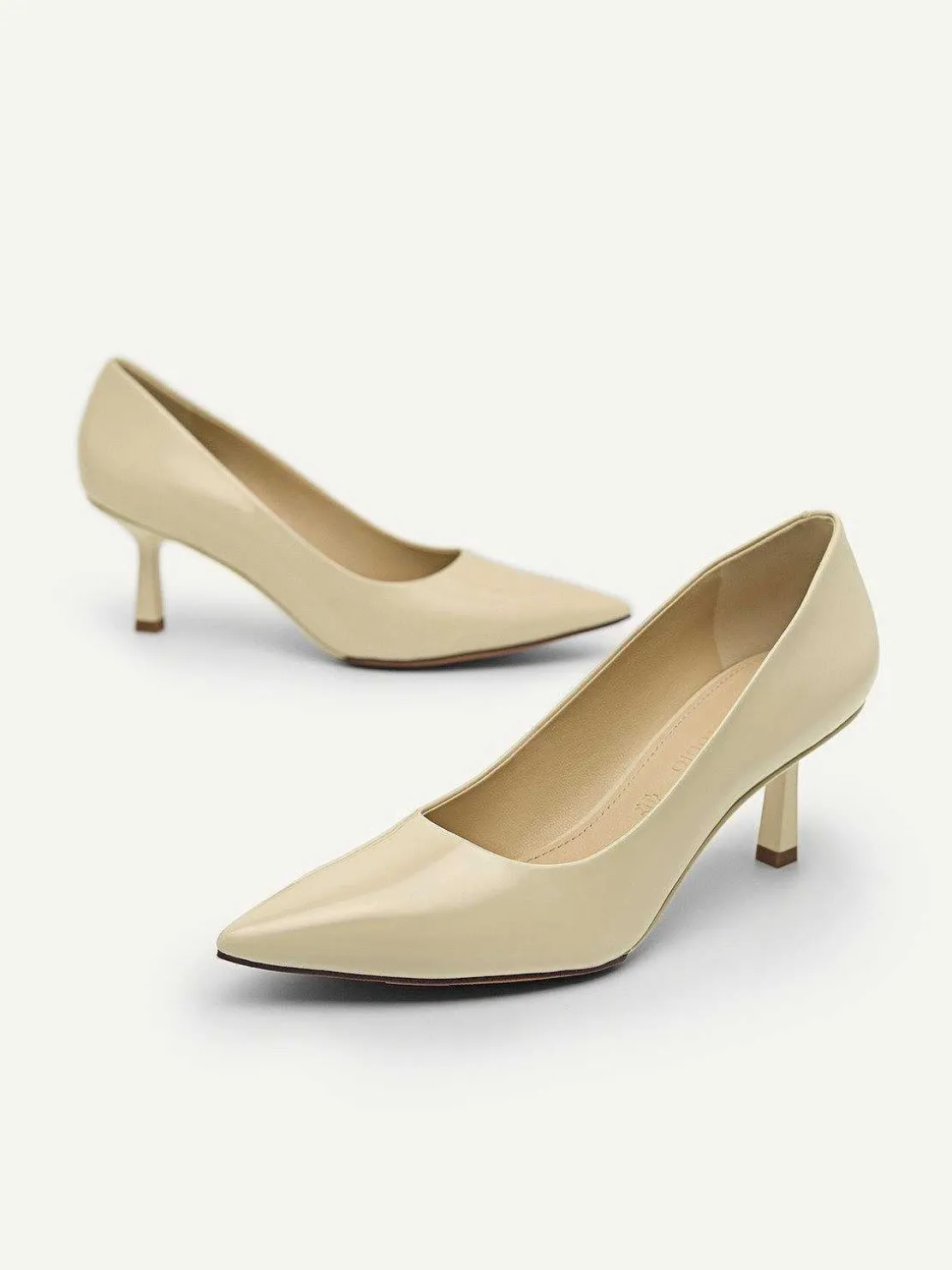pedro_studio_patent_leath_0.webp Studio Patent Leather Pointed Pumps<PEDRO Flash Sale
