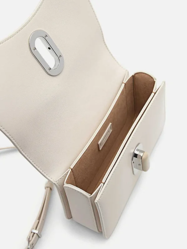 pedro_studio_rift_leather_5-7.webp Studio Rift Leather Shoulder Bag<PEDRO Best