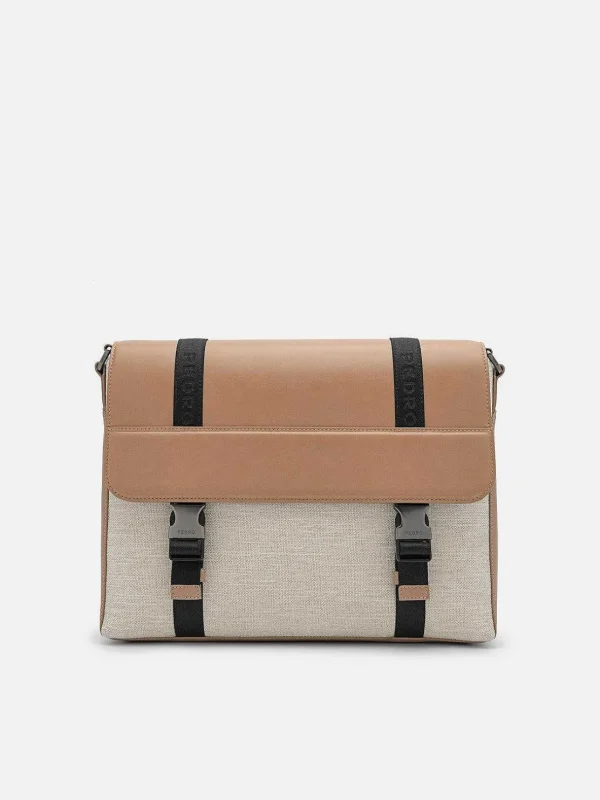 rigby_messenger_bag_2.webp Rigby Messenger Bag<PEDRO Outlet
