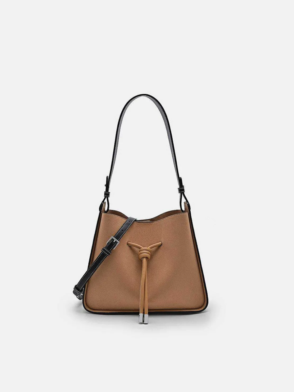 yasmin_bucket_bag_0-1.webp Yasmin Bucket Bag<PEDRO Shop