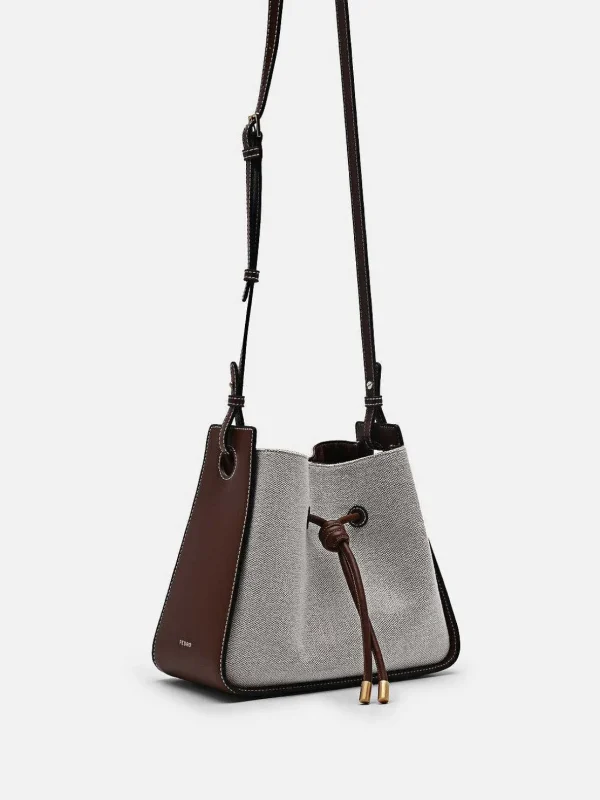 yasmin_linen_bucket_bag_1.webp Yasmin Linen Bucket Bag<PEDRO Shop